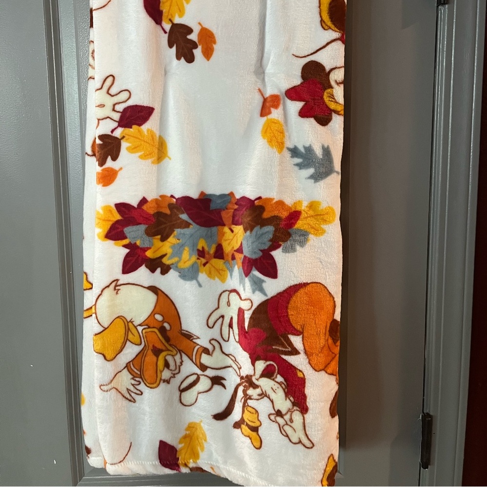 Disney Mickey Mouse fall throw blanket
